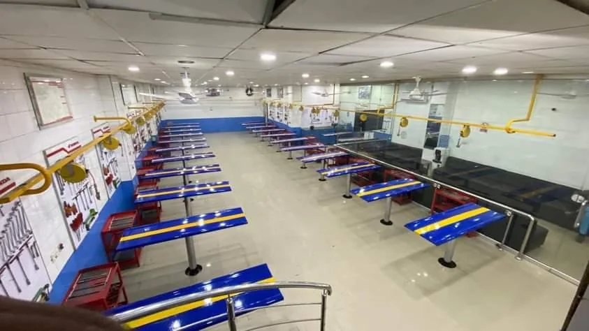 Ghaffar Honda Center service lane and tool stations